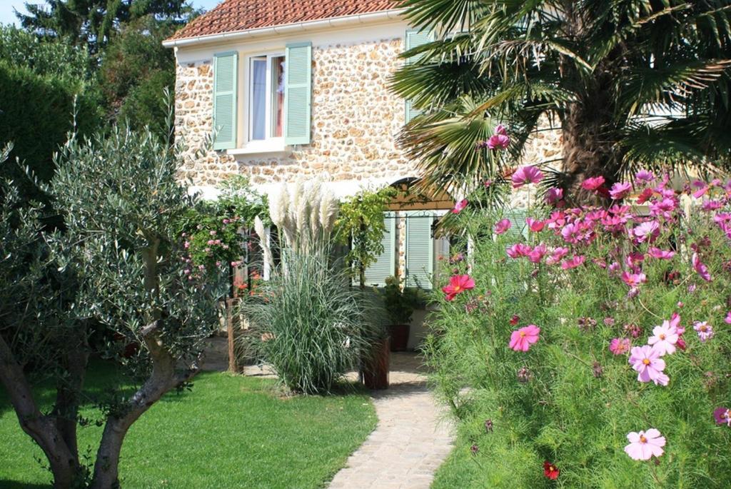 Gites Le Petit Nailly Magny-les-Hameaux Ngoại thất bức ảnh